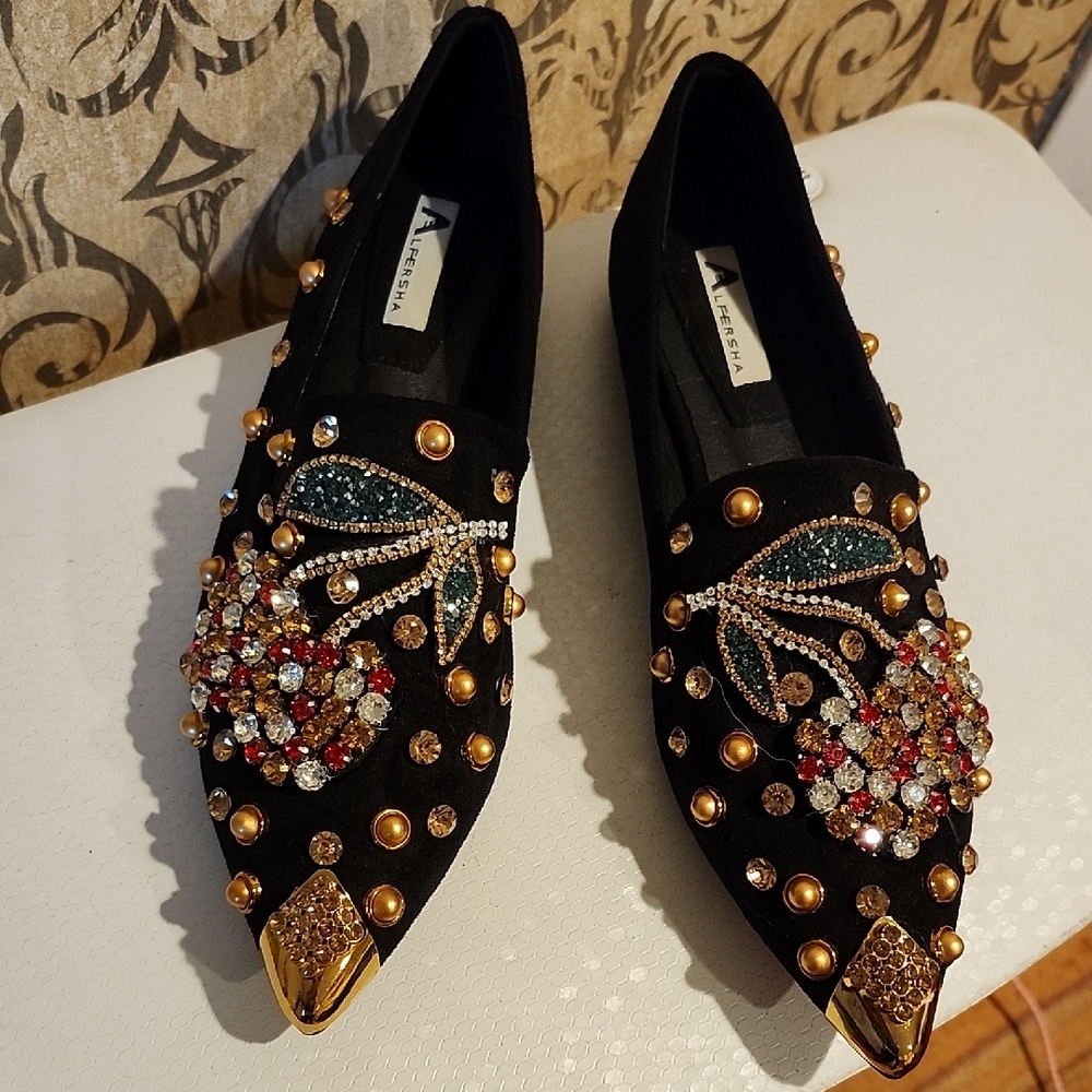 Alfersha Black and Gold Embellished Flats